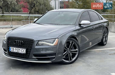 Audi S8 2012