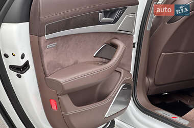 Седан Audi S8 2014 в 