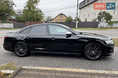 Седан Audi S8 2020 в 