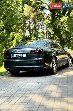 Седан Audi S8 2008 в 