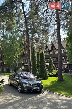 Седан Audi S8 2008 в 