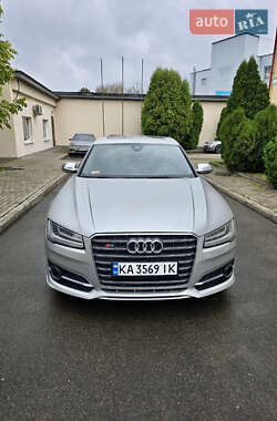 Седан Audi S8 2014 в 