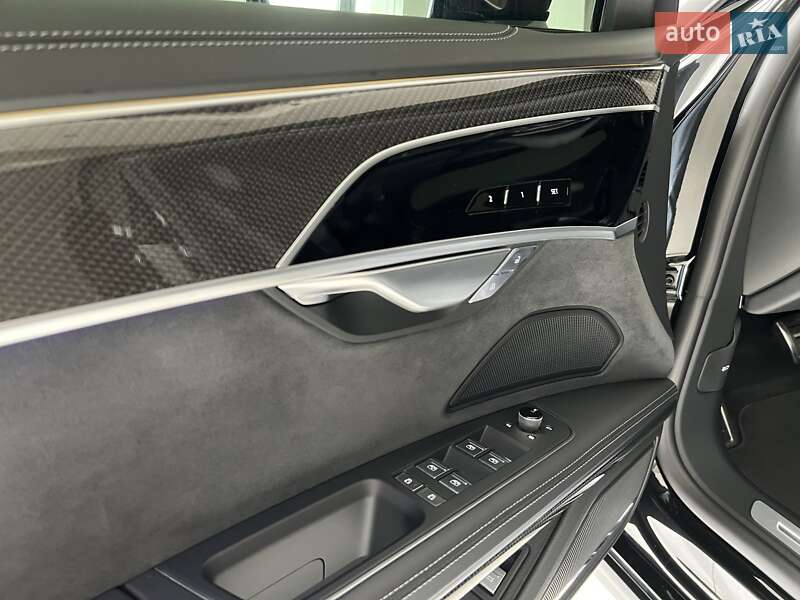 Седан Audi S8 2022 в Києві