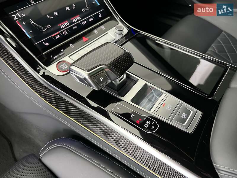 Седан Audi S8 2022 в Києві