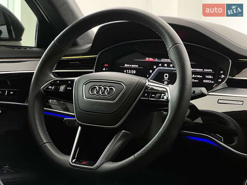 Седан Audi S8 2022 в Києві