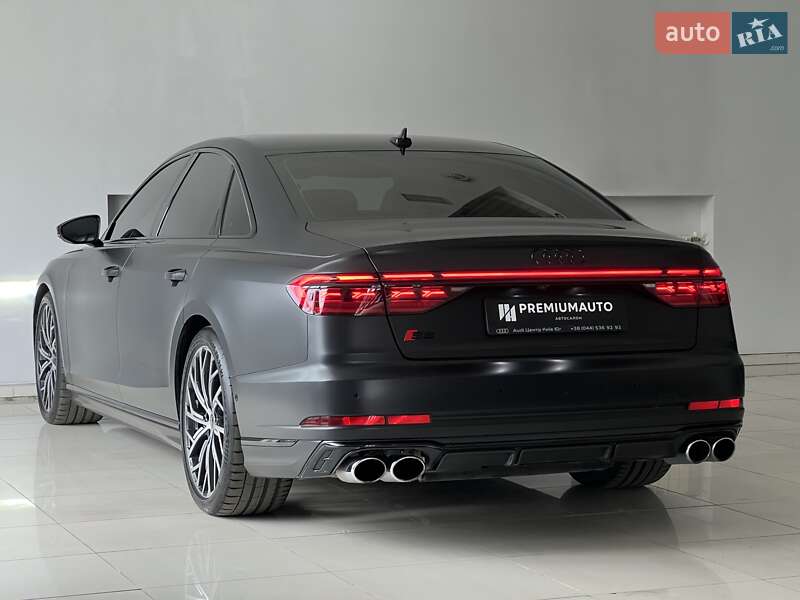 Седан Audi S8 2022 в Києві