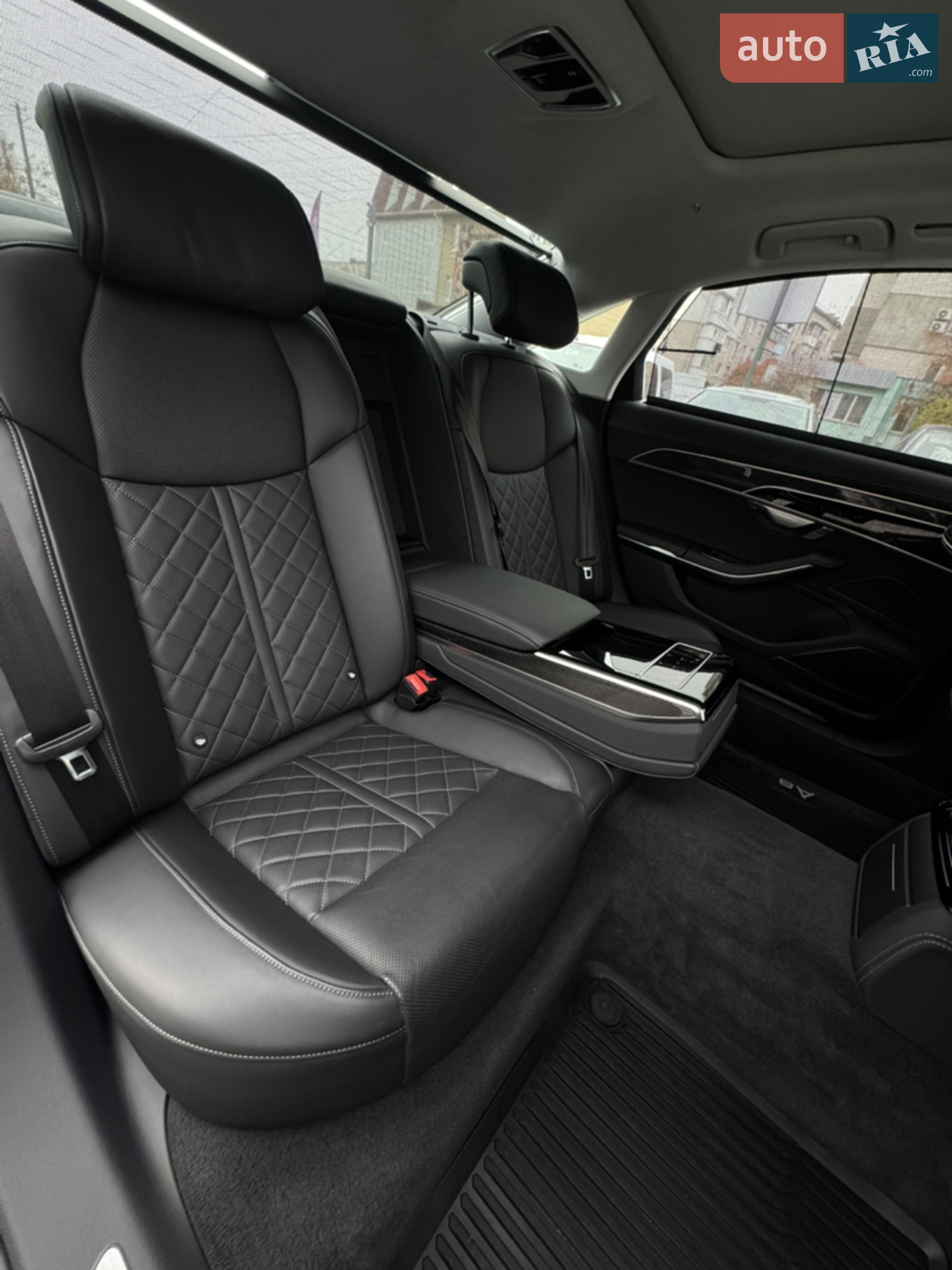 2022 Audi S8 - мініатюра 24