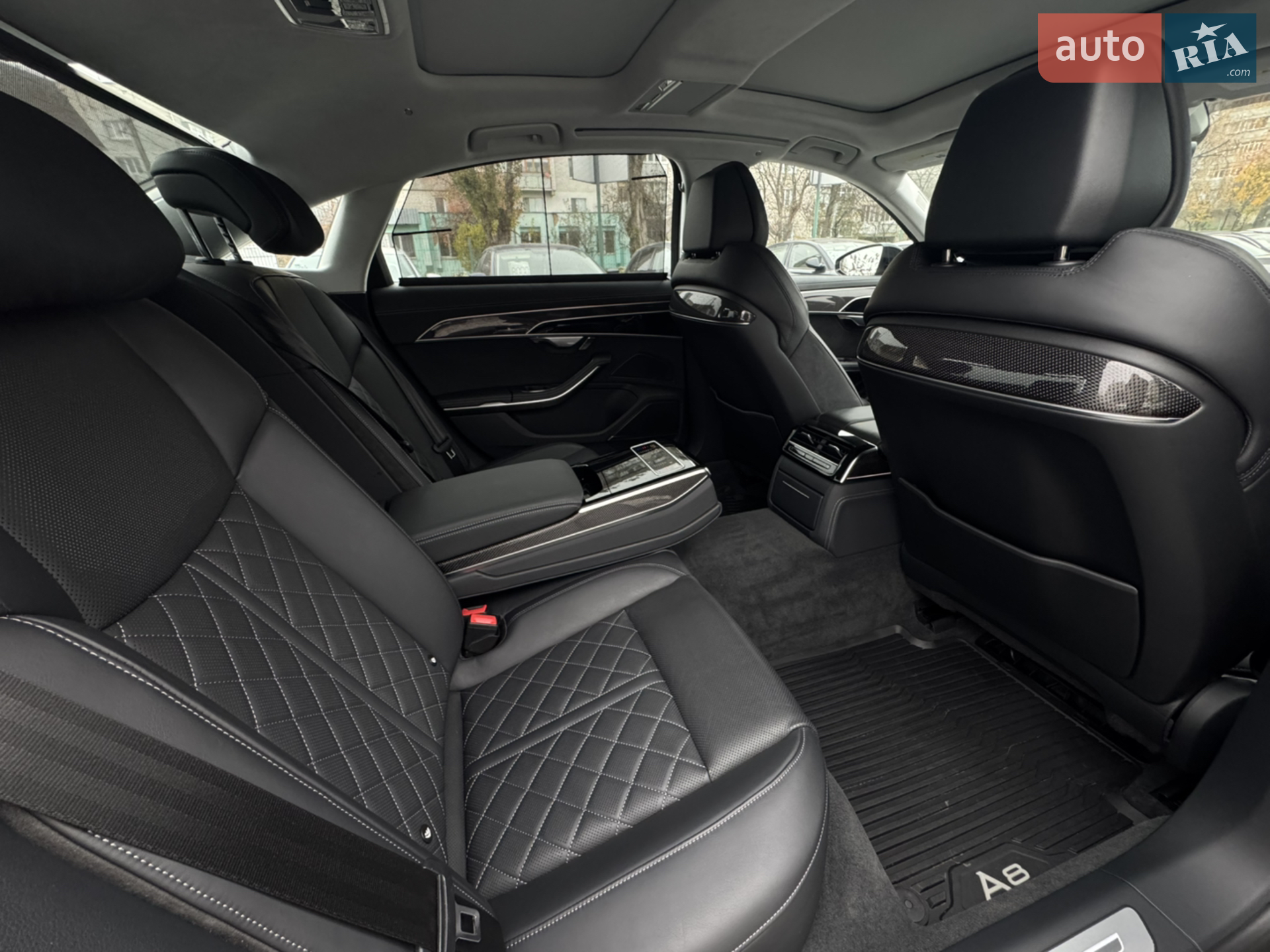 2022 Audi S8 - мініатюра 25