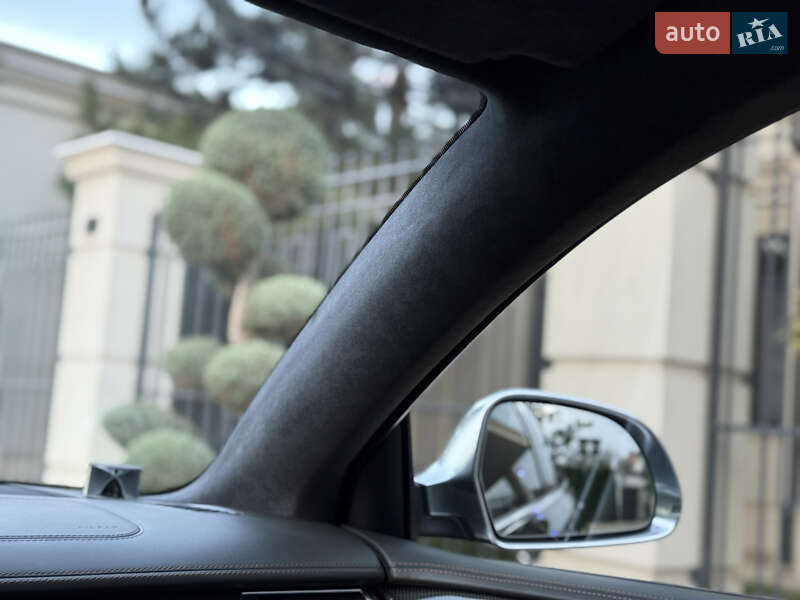 Седан Audi S8 2010 в Одесі