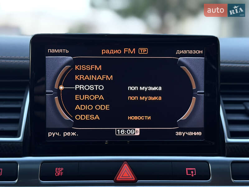 Седан Audi S8 2010 в Одесі