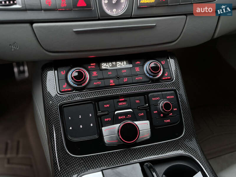 Седан Audi S8 2012 в Киеве фото 20 Седан Audi S8 2012 в Киеве