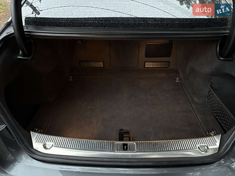 Седан Audi S8 2012 в Киеве фото 29 Седан Audi S8 2012 в Киеве