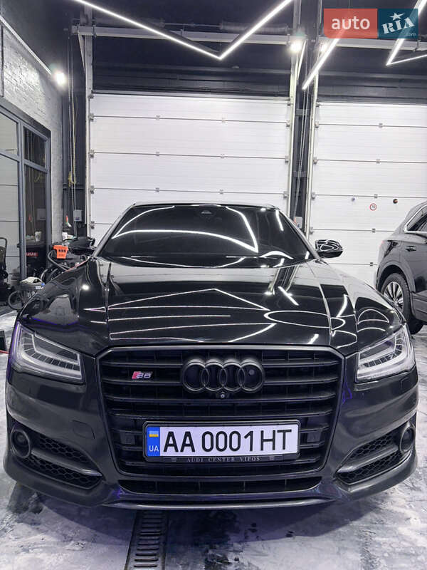 Седан Audi S8 2016 в Києві