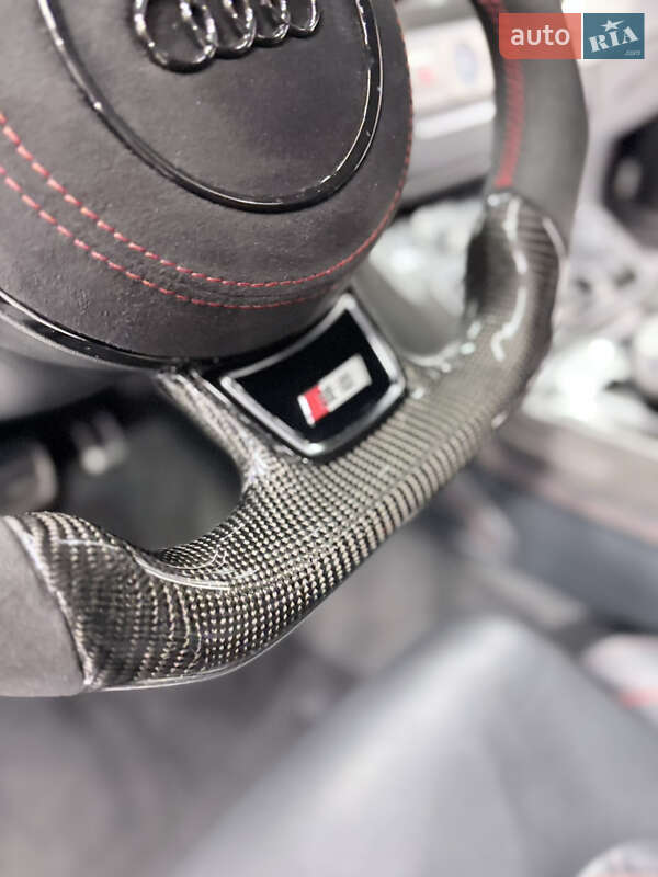 Седан Audi S8 2016 в Києві