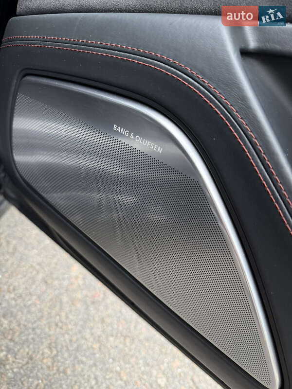Седан Audi S8 2016 в Києві