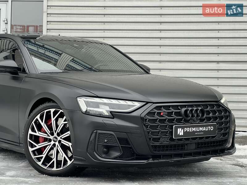 Седан Audi S8 2022 в Киеве