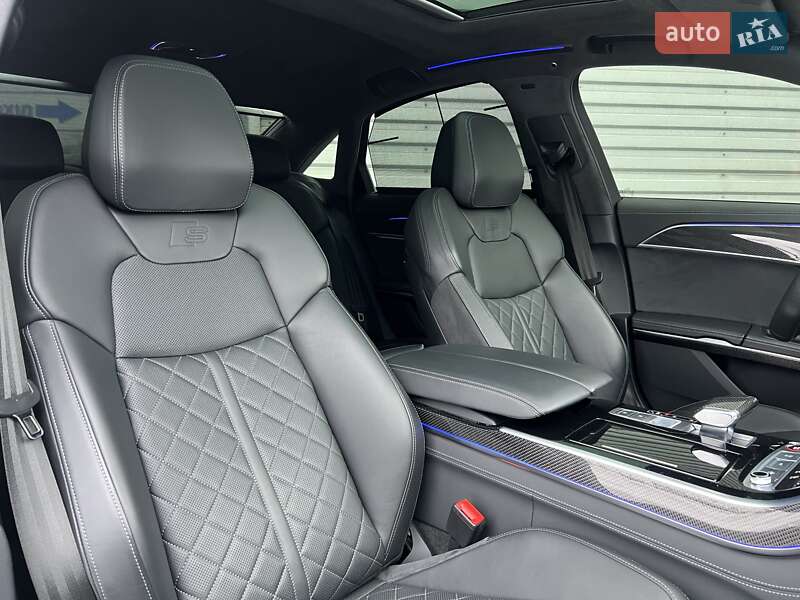 Седан Audi S8 2022 в Киеве
