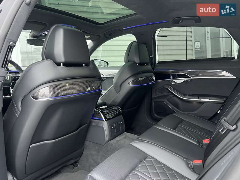 Седан Audi S8 2022 в Киеве