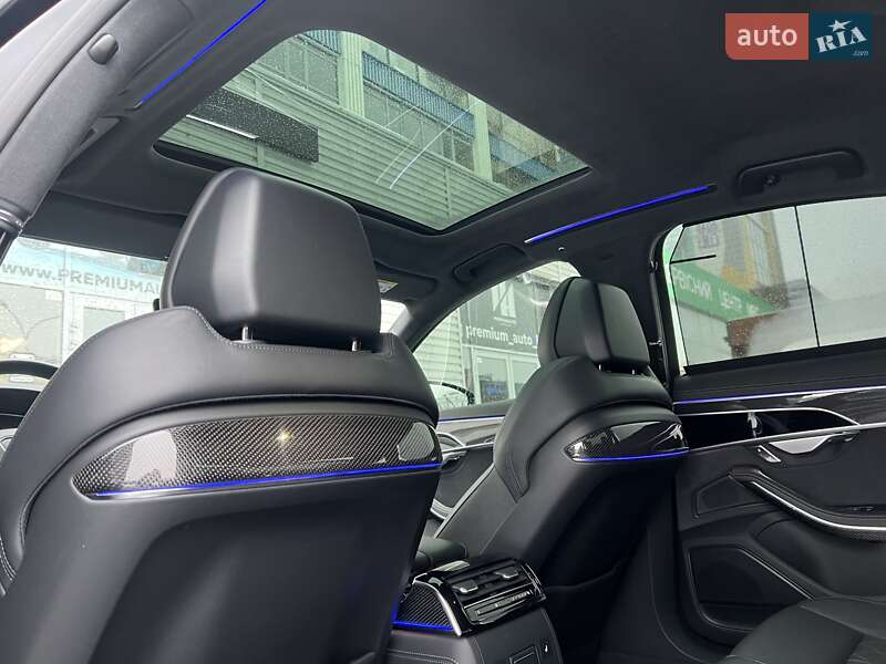Седан Audi S8 2022 в Киеве