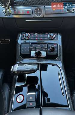 Седан Audi S8 2016 в Киеве
