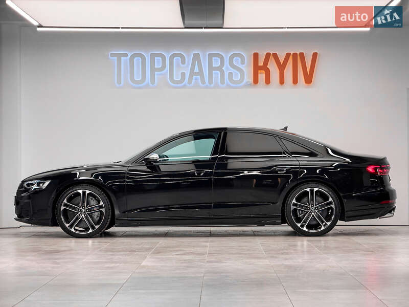 Седан Audi S8 2025 в Києві