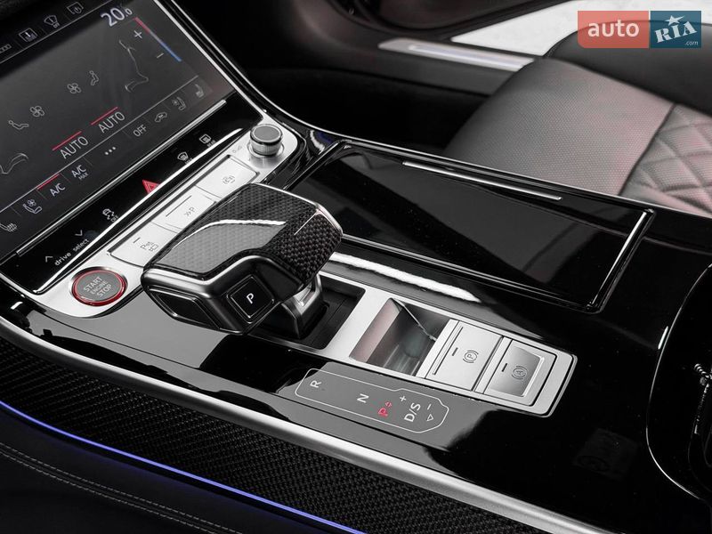 Седан Audi S8 2025 в Києві