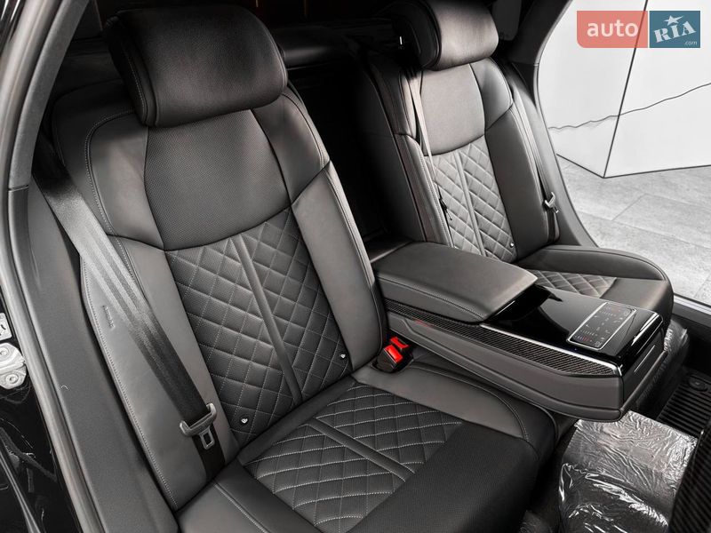 Седан Audi S8 2025 в Києві
