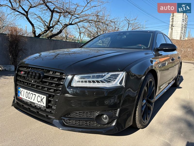 Седан Audi S8 2017 в Киеве