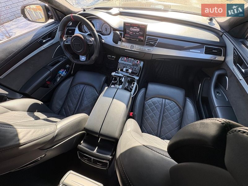 Седан Audi S8 2017 в Киеве