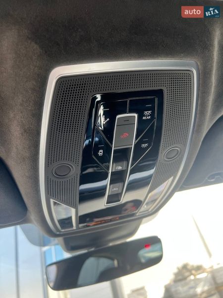 Седан Audi S8 2020 в Києві фото 35 Седан Audi S8 2020 в Києві