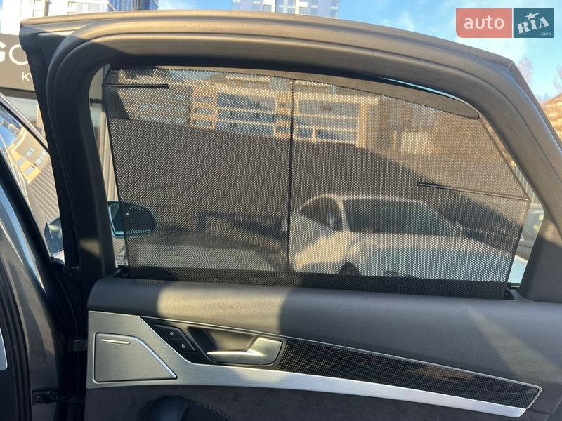 Седан Audi S8 2012 в Киеве фото 45 Седан Audi S8 2012 в Киеве