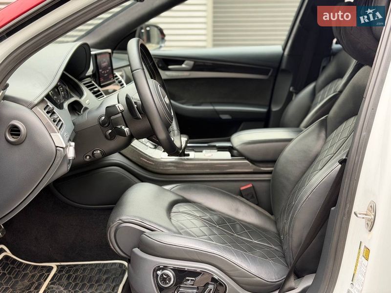 Седан Audi S8 2014 в Киеве фото 11 Седан Audi S8 2014 в Киеве
