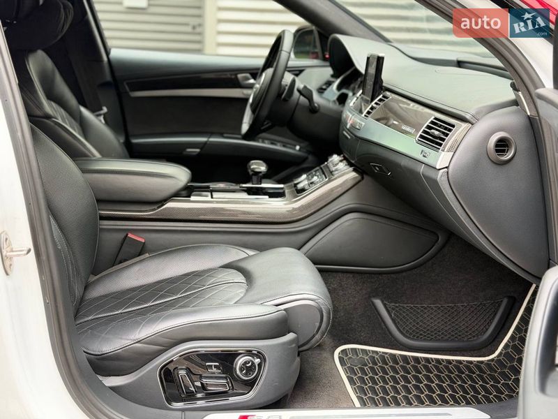 Седан Audi S8 2014 в Киеве фото 18 Седан Audi S8 2014 в Киеве