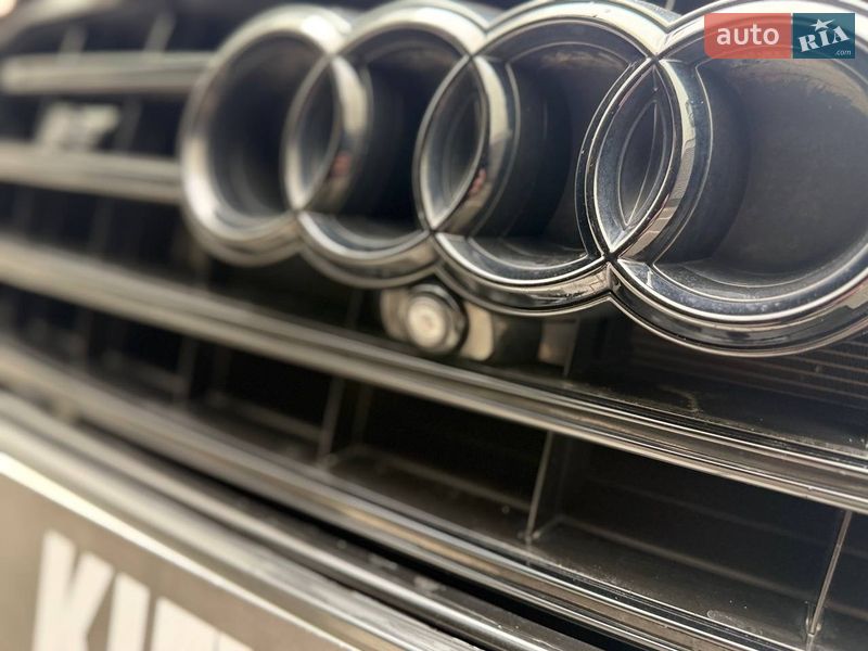 Седан Audi S8 2014 в Киеве фото 27 Седан Audi S8 2014 в Киеве