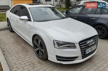 Седан Audi S8 2014 в Виннице