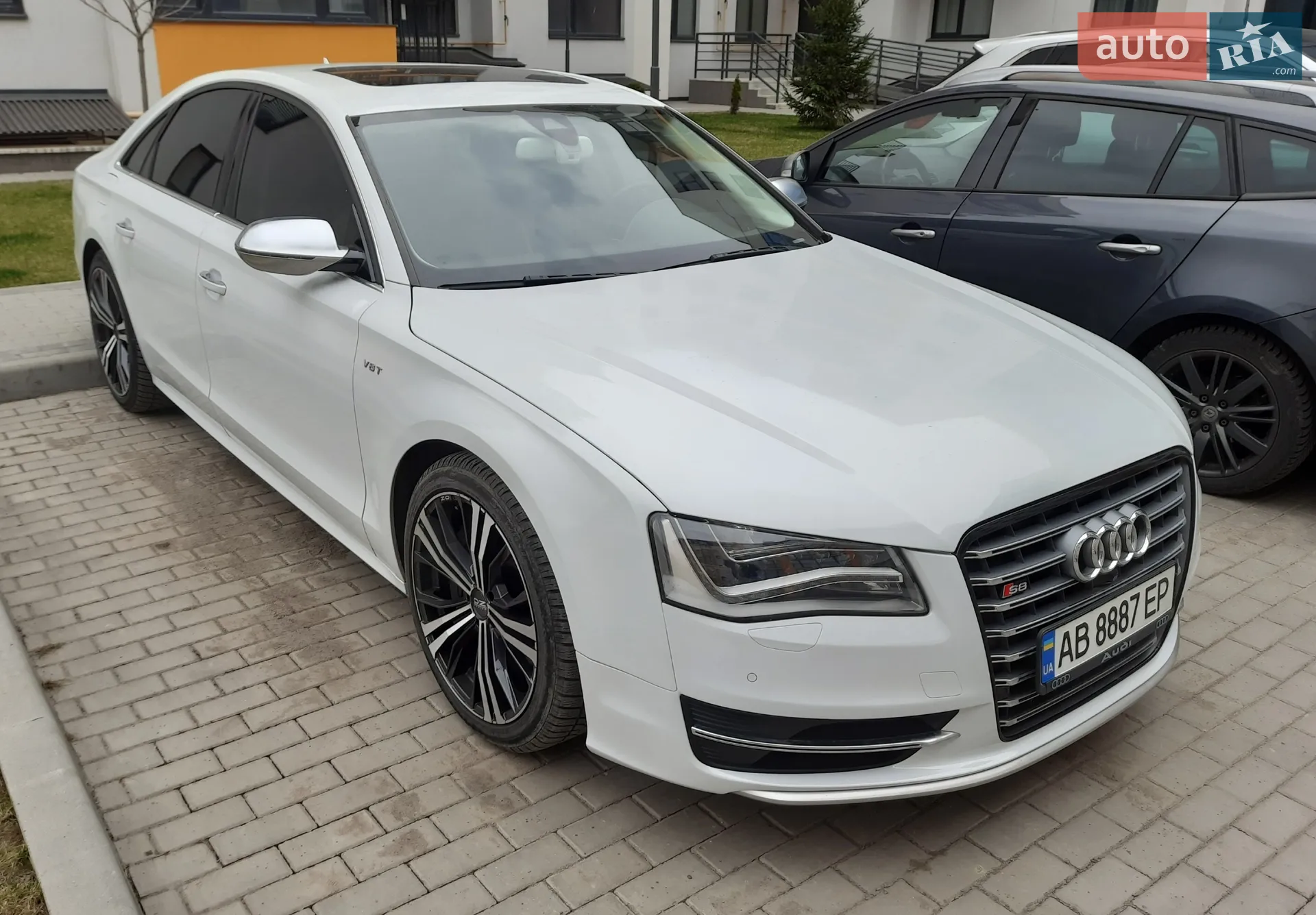 2014 Audi S8 - фото 1