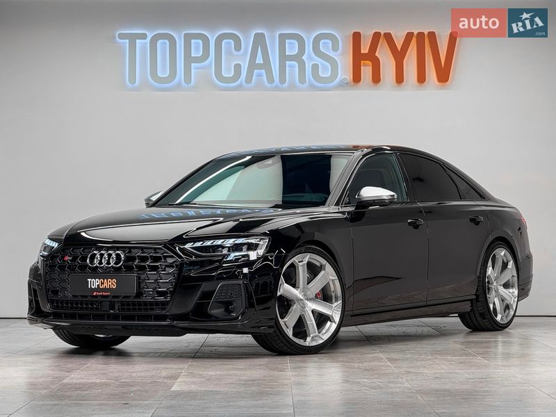Audi S8 2025