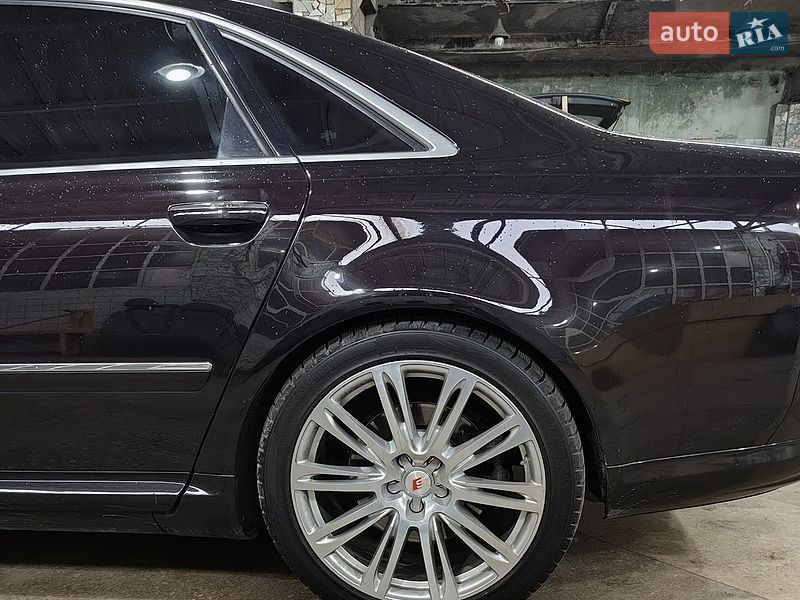 Седан Audi S8 2008 в Полтаве