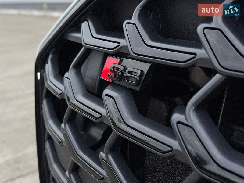 Седан Audi S8 2023 в Черновцах фото 4 Седан Audi S8 2023 в Черновцах