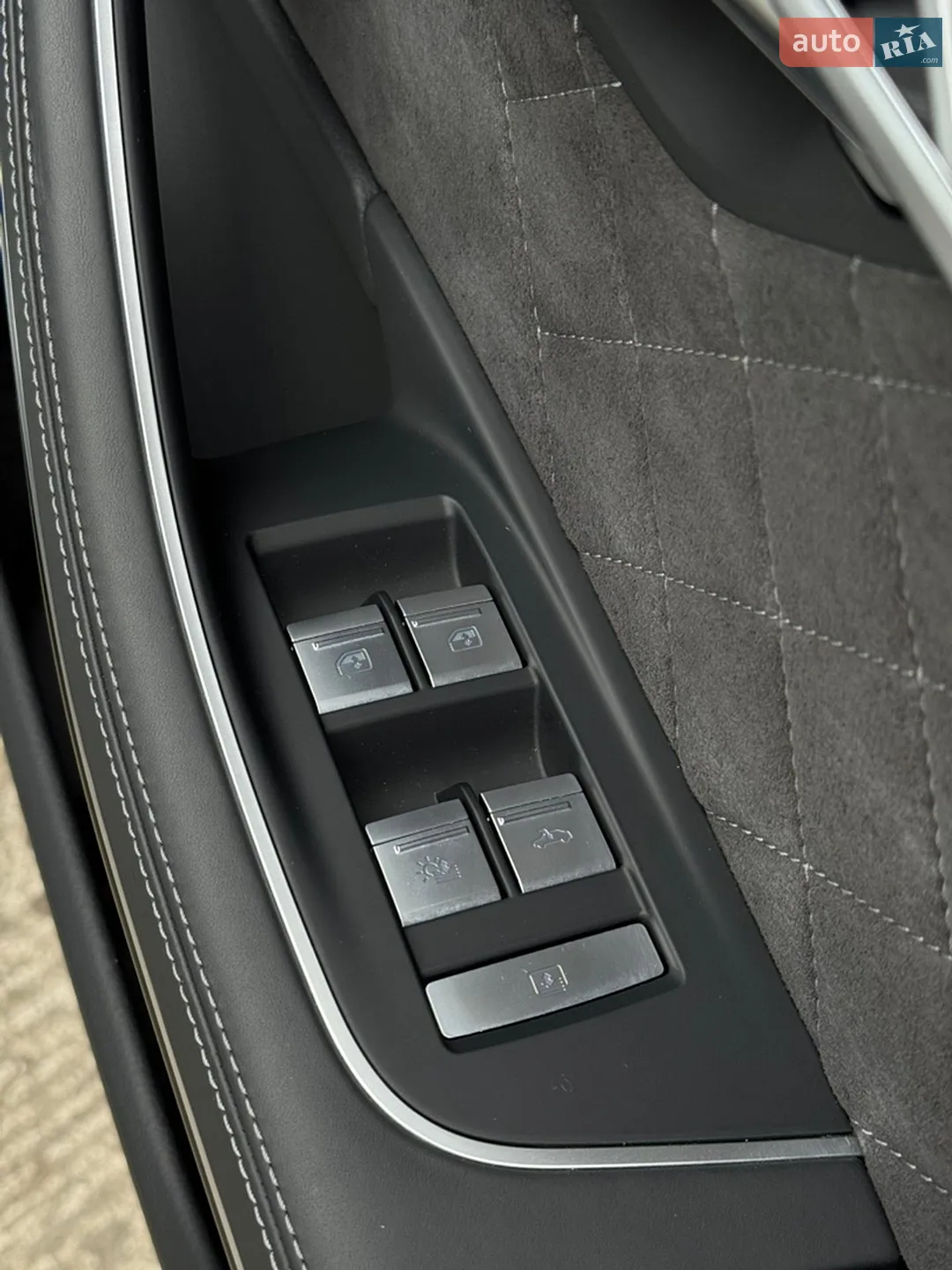 2023 Audi S8 - мініатюра 15