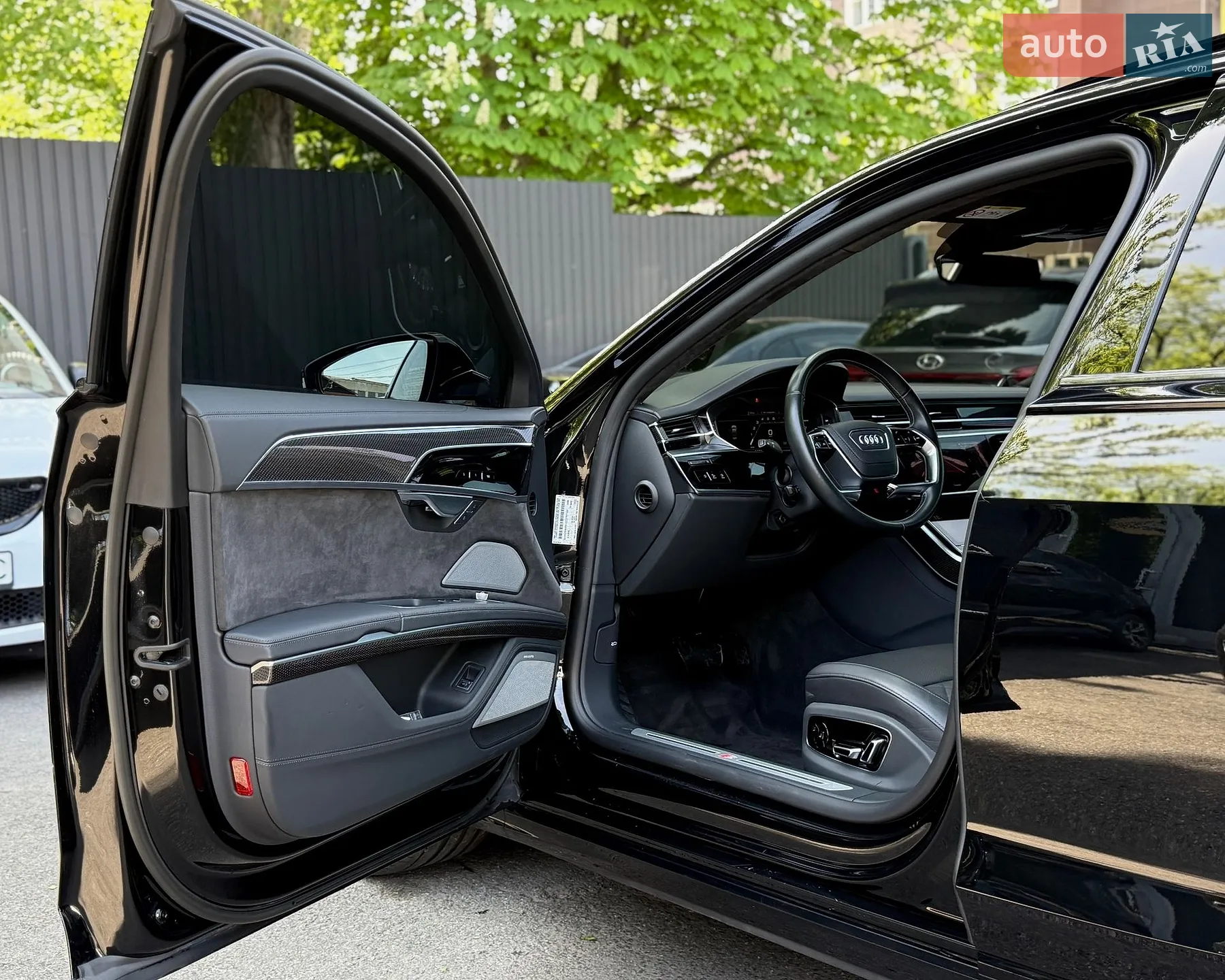 2021 Audi S8 - мініатюра 15
