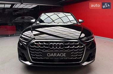 Седан Audi S8 2023 в Києві