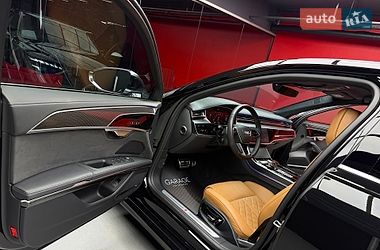 Седан Audi S8 2023 в Києві
