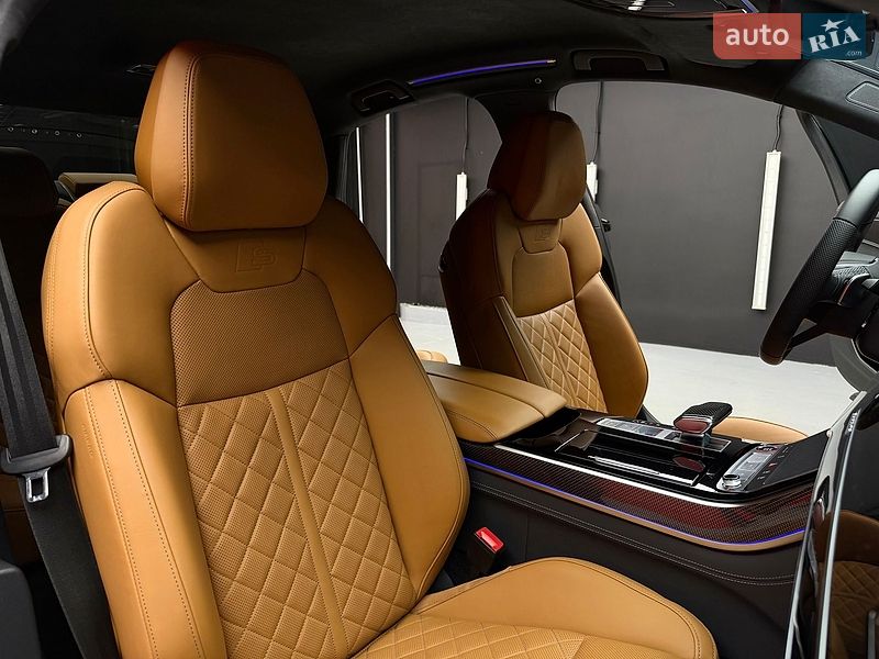 Седан Audi S8 2023 в Києві