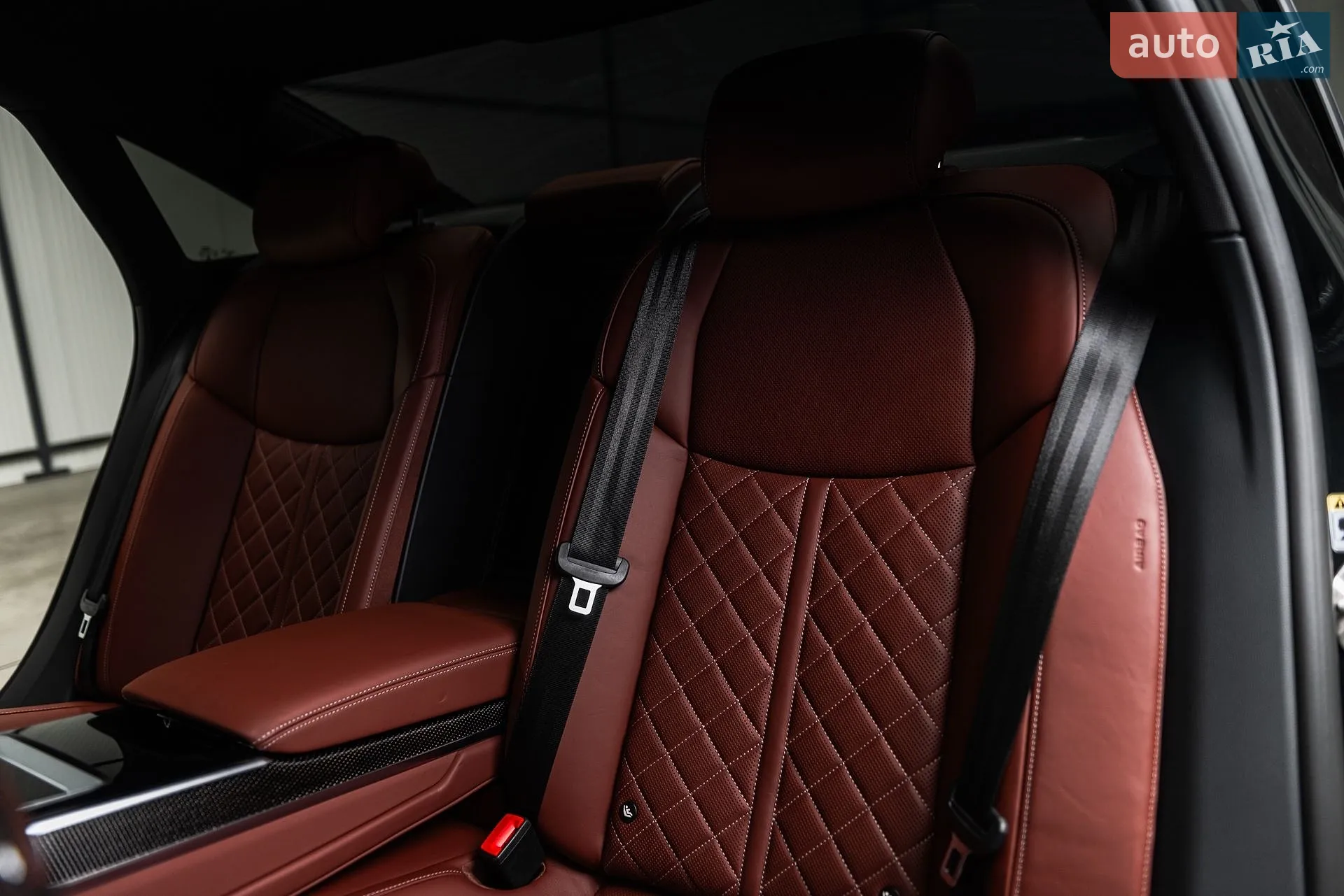 2023 Audi S8 - мініатюра 33