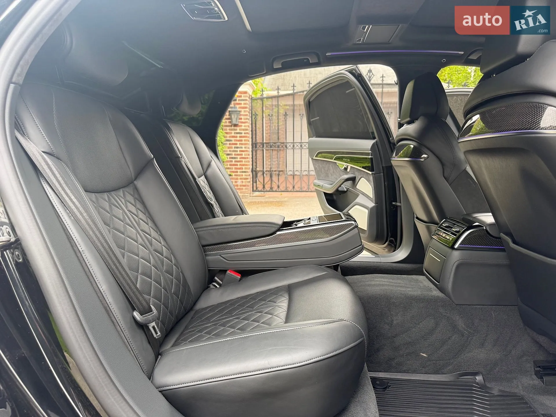 2020 Audi S8 - мініатюра 53