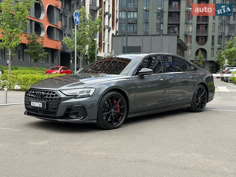 Audi S8 2022