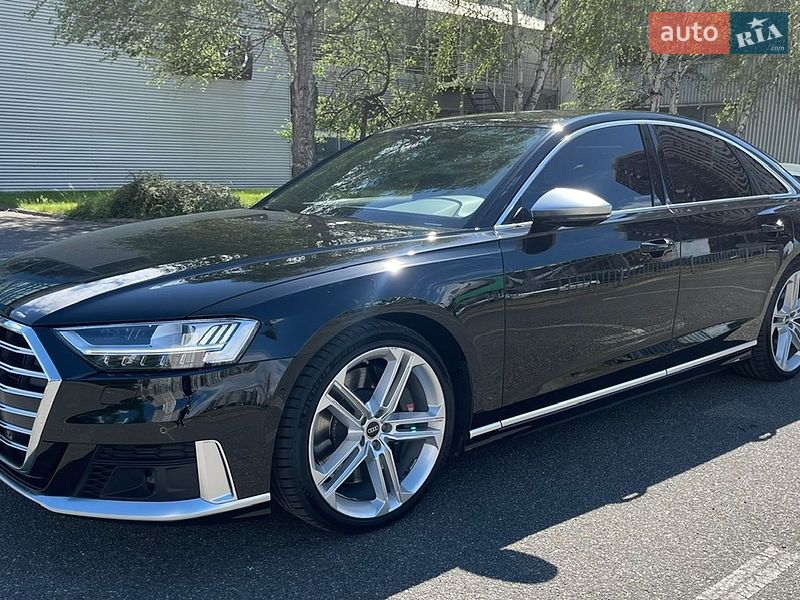 Audi S8 2021