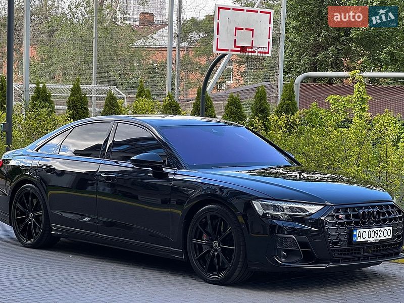 Седан Audi S8 2023 в Днепре