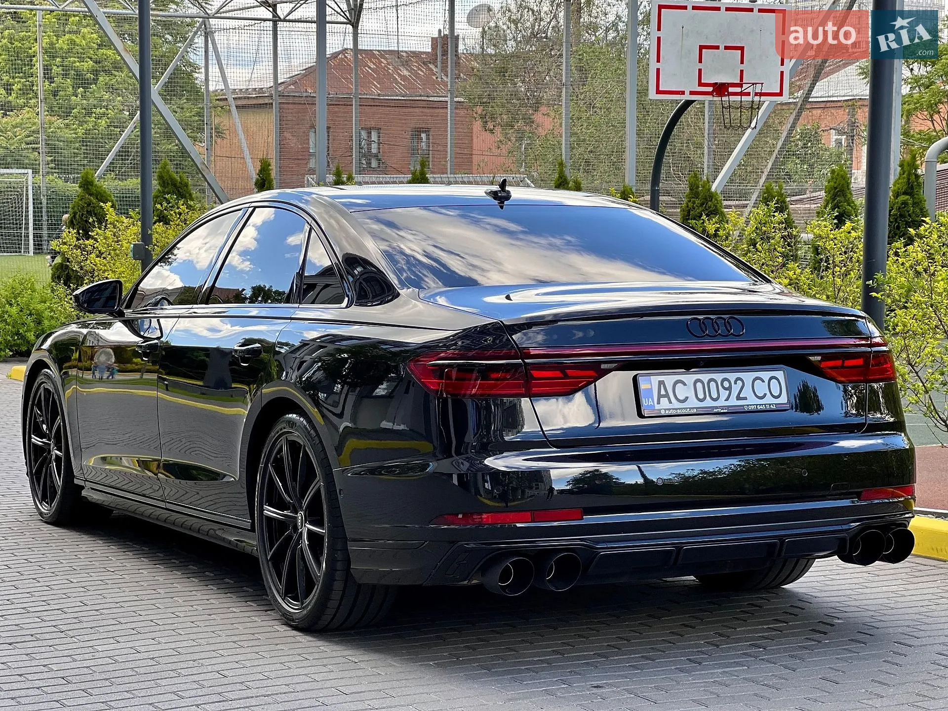 2023 Audi S8 - мініатюра 19